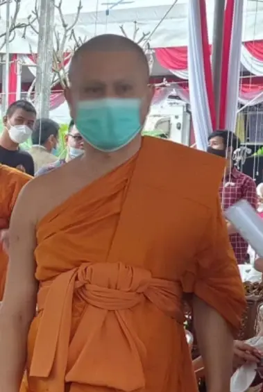 พระสุวิจักษณ์ ชุ่มโชติ หรือ พระครูวินัยธรสุวิจักขณ์ ปญญังวโร หรือ พระดอน 