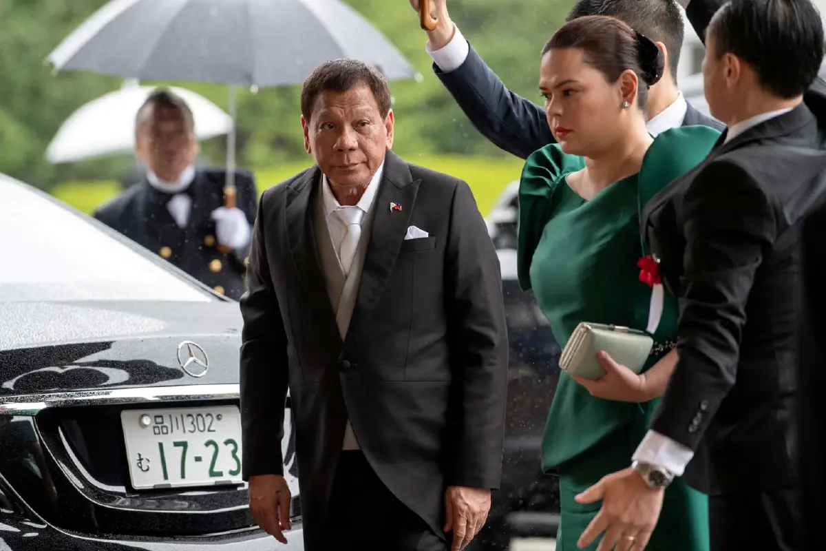 โรดริโก ดูเตอร์เต ประธานาธิบดีคนปัจจุบัน - ซารา ดูเตอร์เต-คาร์ปิโอ