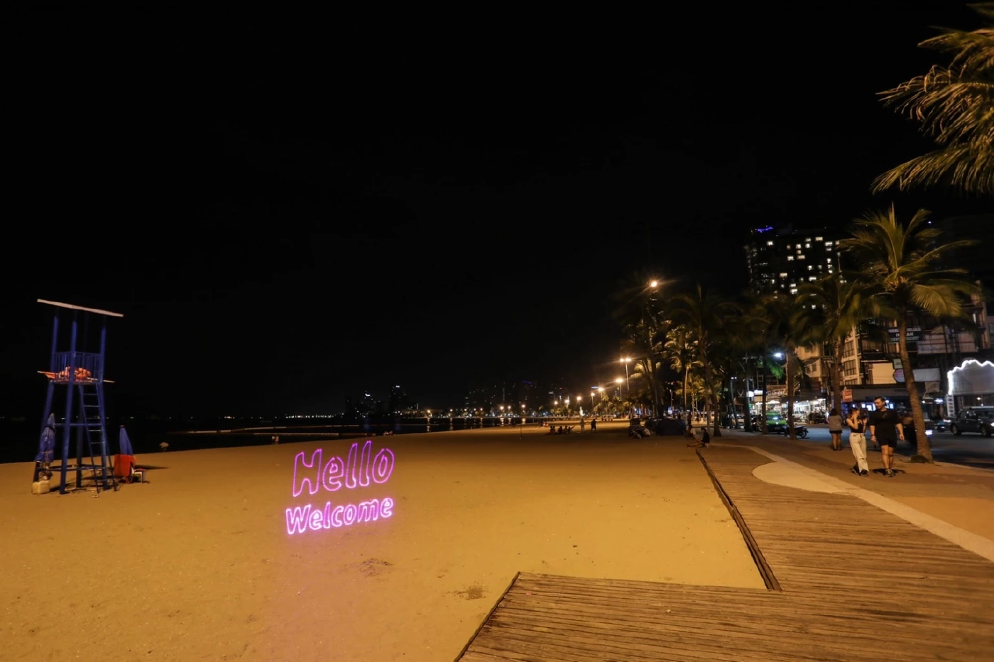 ว่อนทั่วเมือง ! ข้อความปริศนา โผล่ทั่วพัทยา-เกาะล้าน