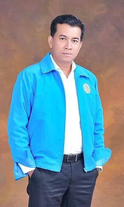 เชาว์  มีขวด  อดีตรองโฆษกพรรคปชป.