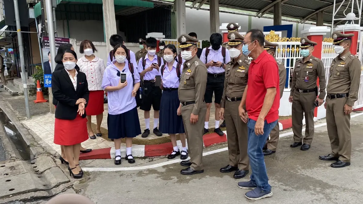 รองผบ.ตร.ตรวจสภาพการจราจร รับเปิดเทอม พร้อมถอดบทเรียนเร่งแก้ปัญหา