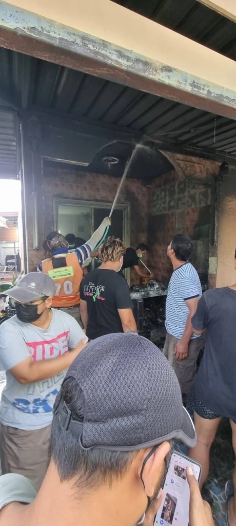 ผู้สมัครเลือกตั้งส.ก. กลุ่มรักษ์กรุงเทพฯ ระงับไฟไหม้ชุมชนวัดพระยาไกร