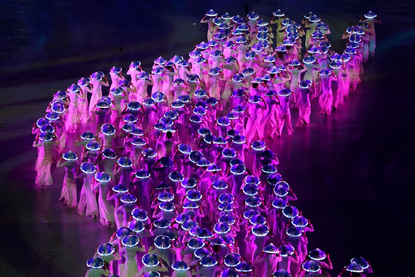 ประมวลภาพพิธีเปิด "ซีเกมส์ 2021" เวียดนามจัดการแสดงสุดประทับใจ