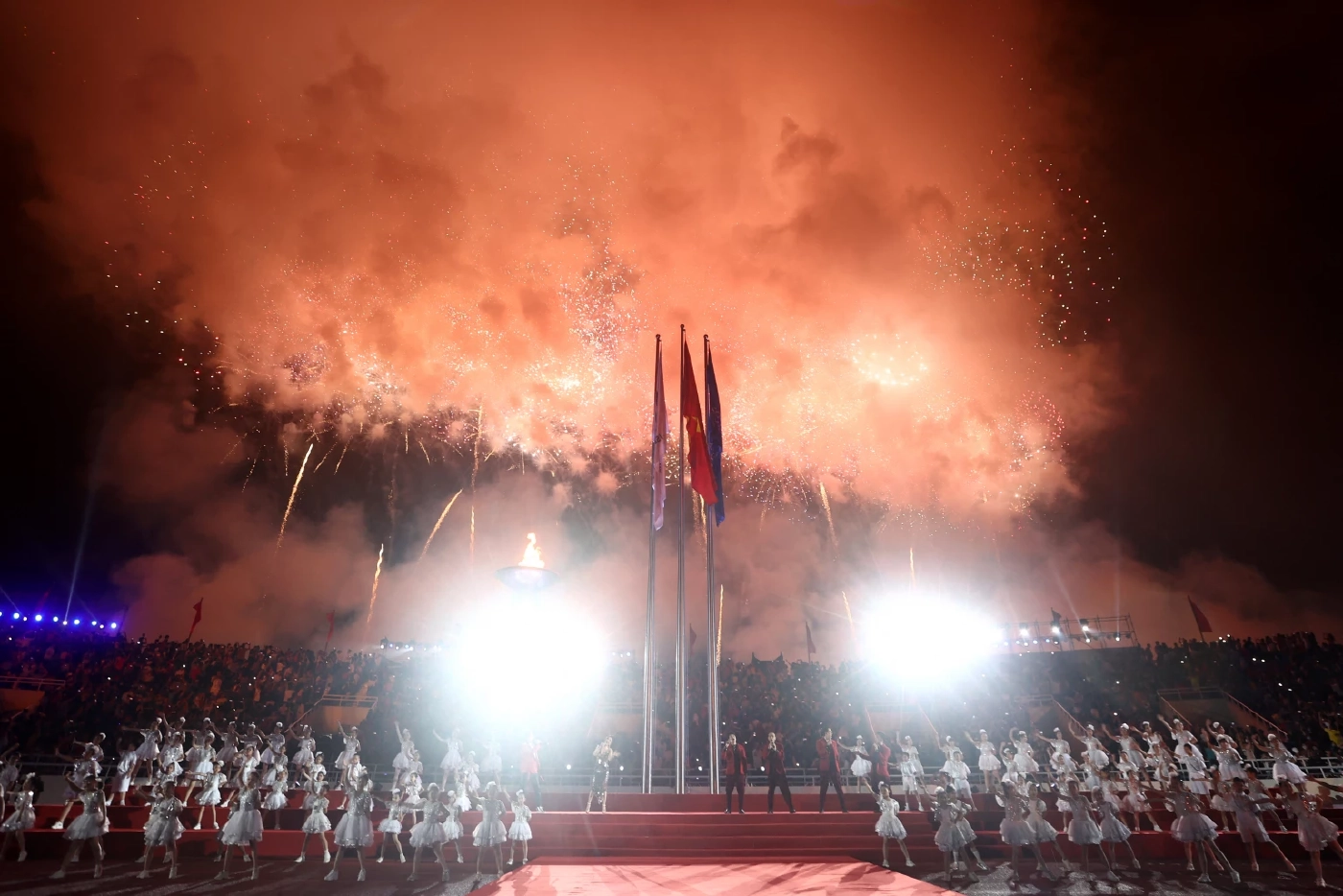 ประมวลภาพพิธีเปิด "ซีเกมส์ 2021" เวียดนามจัดการแสดงสุดประทับใจ