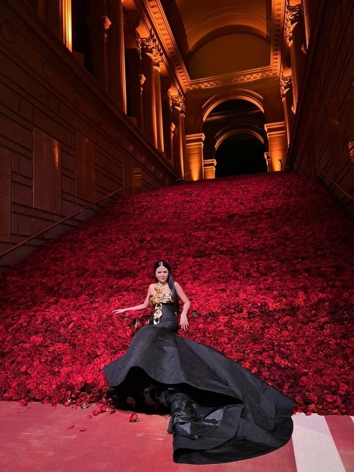 “ป่าน ณิชาภัทร” สาวไทยหนึ่งเดียว เฉิดฉายในงาน Met Gala 2022