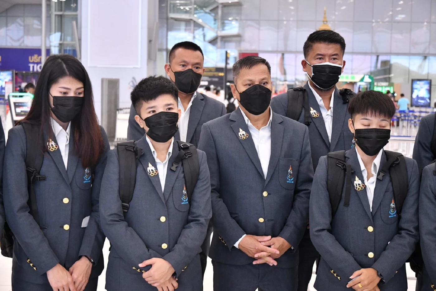 โต๊ะเล็กสาวไทยบินลัดฟ้าลุยซีเกมส์ "บิ๊กป่อม" กำชับมีสมาธิ มองไปทีละเกม