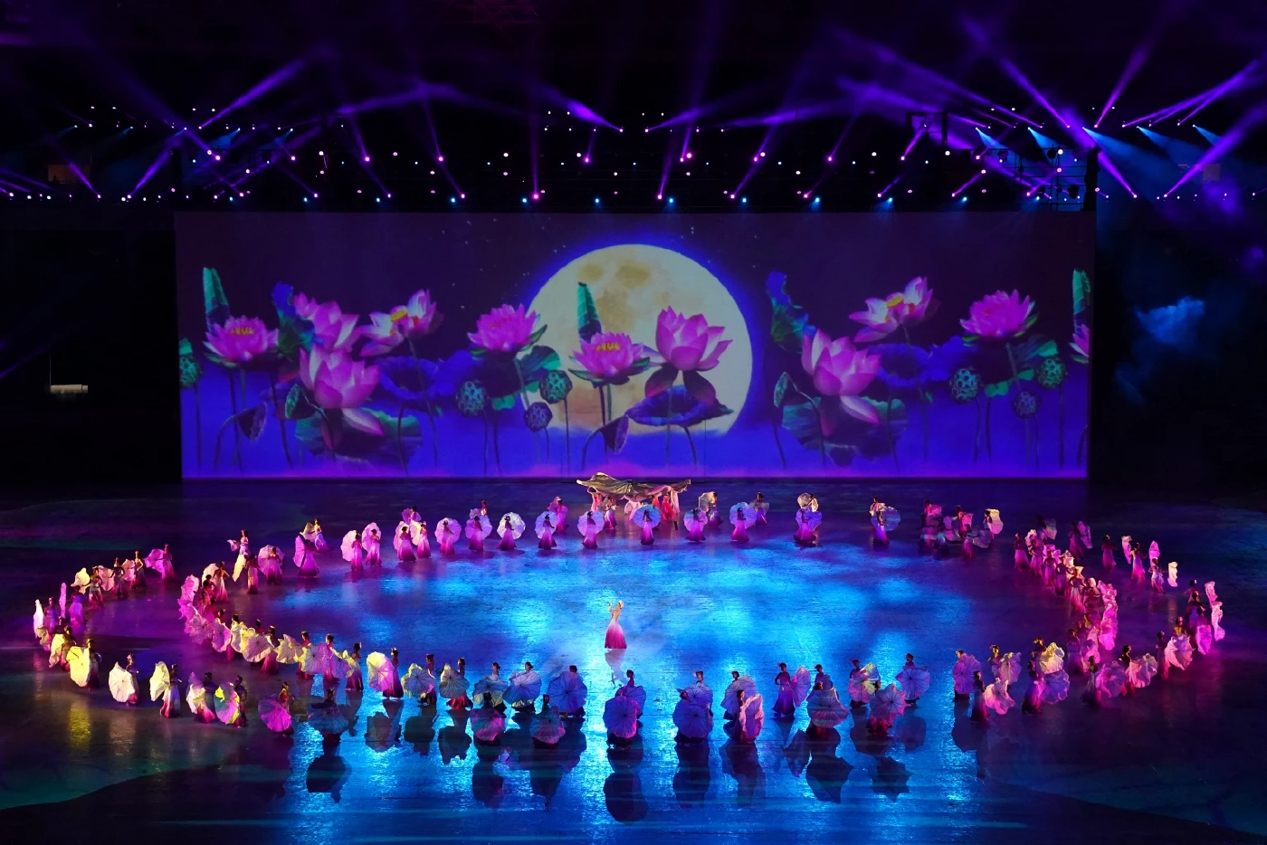 ประมวลภาพพิธีเปิด "ซีเกมส์ 2021" เวียดนามจัดการแสดงสุดประทับใจ