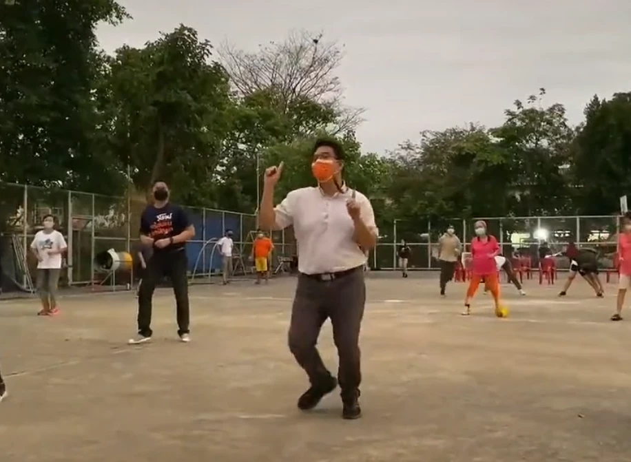 รู้แล้ว! มือแต่งเพลง "วิโรจน์ก้าวไก่" ที่แท้เป็นผู้แข่งขันทำอาหารรายการดัง 