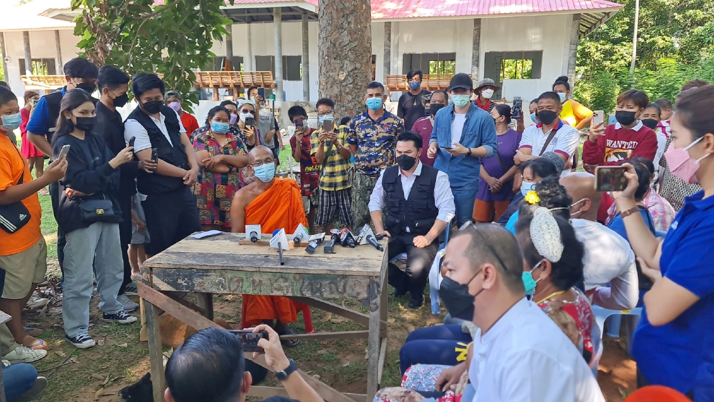 "หมอปลา" พบ "เจ้าอาวาส" ขึ้นป้ายไล่ ยอมรับเสียงอ่อยปมดื่มเหล้าขอสึกใน 3 วัน