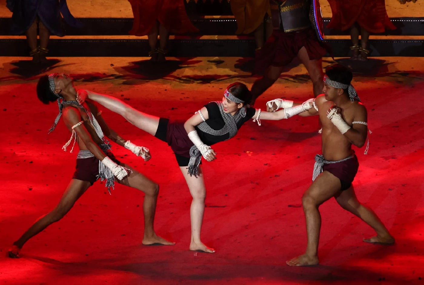 ประมวลภาพพิธีปิด "ซีเกมส์" อบอุ่นสุดประทับใจ พบกันใหม่ปีหน้าที่กัมพูชา