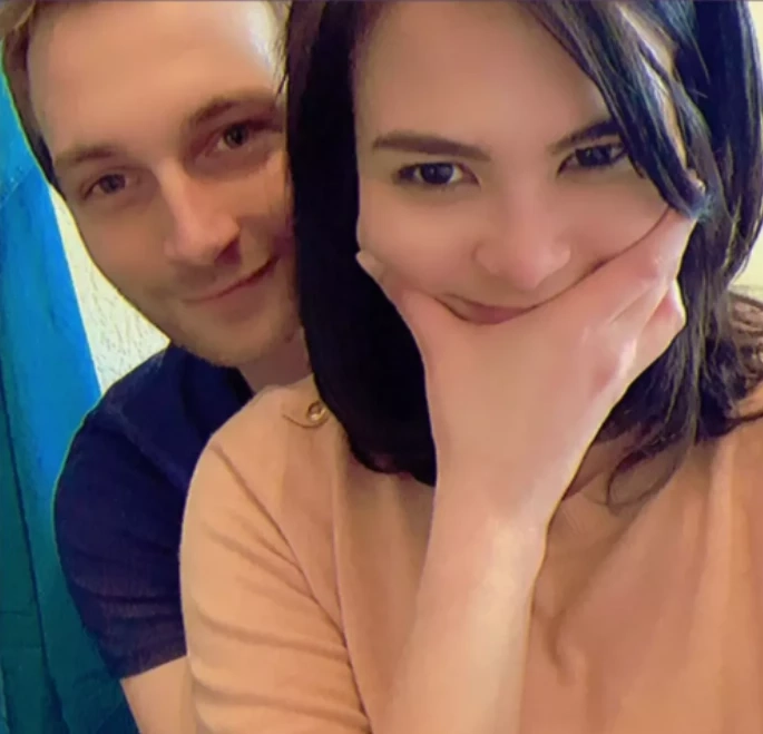 &quot;เอมี่&quot; ซุ่มคลอดลูกคนแรก หลังเจอมรสุมคดีความจนต้องออกนอกประเทศ 