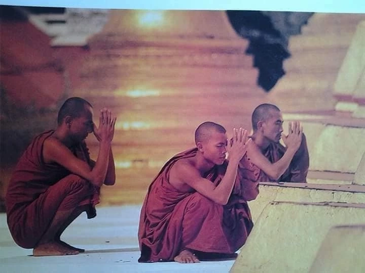 เฉลย "ชัชชาติ" ทำท่า "นั่งกระโหย่ง" เป็นการไหว้พระแบบสมัยโบราณ