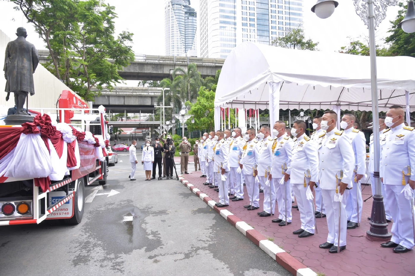 ตร.บวงสรวงอัญเชิญ “พระบรมราชานุสาวรีย์ ร.4” เพื่อบูรณะ