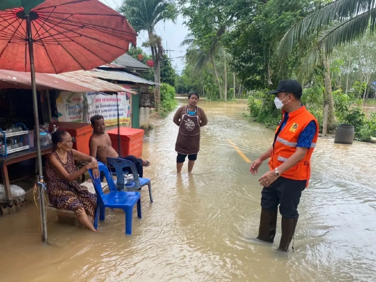 ปภ.เตือน 6 จังหวัดระวังน้ำท่วม ประจวบฯ-สงขลา ยังจมน้ำ เร่งให้การช่วยเหลือ