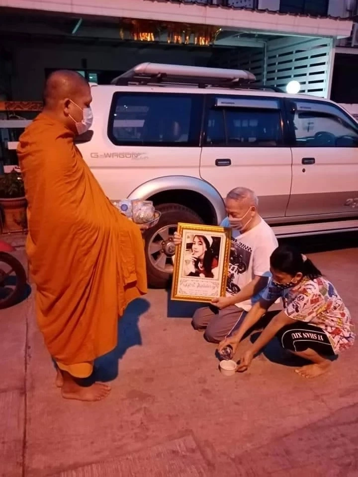 “พ่อเบ๊นซ์” แฟน "บอล บางแก้ว" โพสต์ถาม “รอนาน 4 ปี เพิ่งเริ่มไต่สวนคดีลูกสาว”