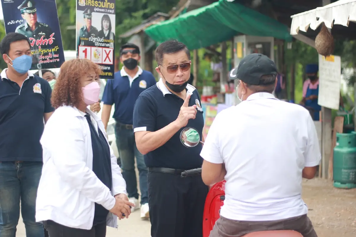 "เสรีพิศุทธ์" อ้อนชาวราชบุรีเลือกผู้สมัครเสรีรวมไทยไปหยุดเชื้อรัฐประหาร