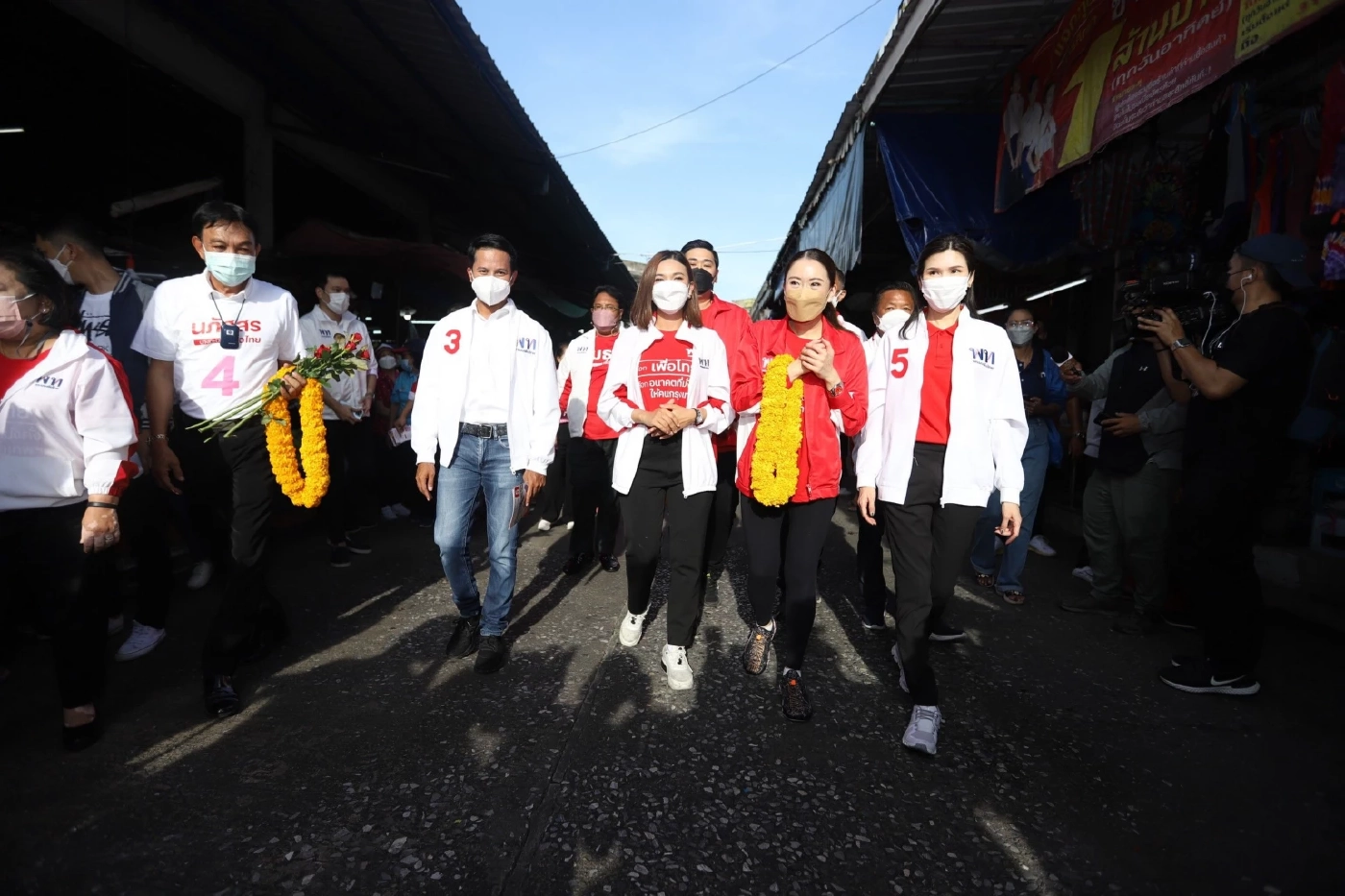 "อุ๊งอิ๊ง"ปลื้มคนถามถึง"ทักษิณ-ยิ่งลักษณ์" บอก 13 ปีไม่อยู่ไทยคนยังจำได้