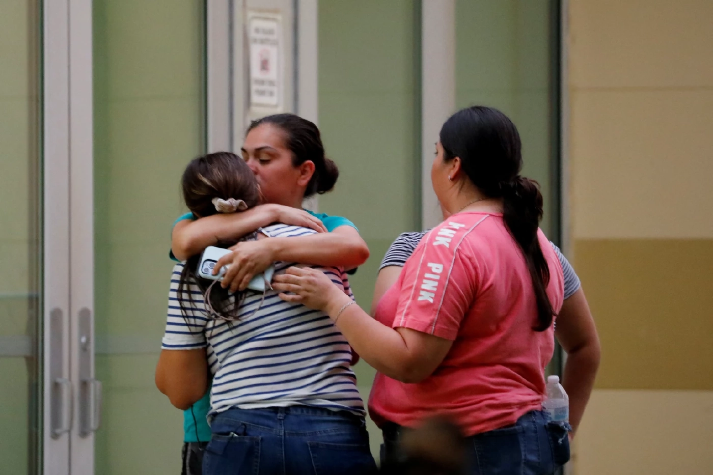 มือปืนเท็กซัสสุดเลือดเย็น เดินยิงทีละห้อง