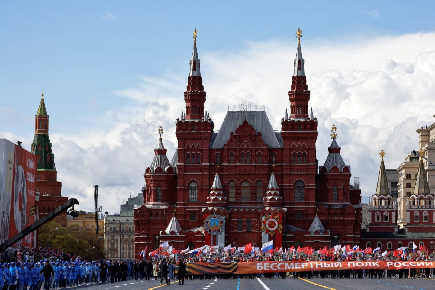 ผู้นำรัสเซียร่วมสวนสนามวันแห่งชัยชนะ