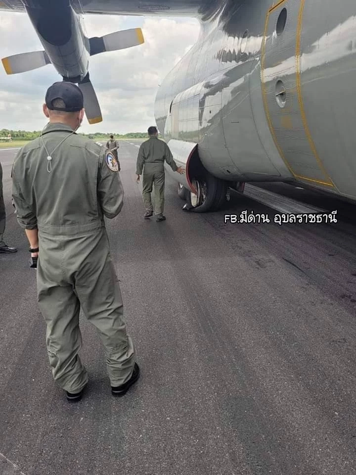 สภาพยางเครื่อง C-130 ที่ได้รับความเสียหาย