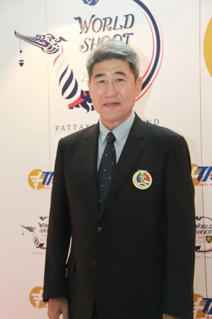 นายวรวิทย์ ชวนะนันท์ ผู้แทนสมาพันธ์ IPSC ประจำประเทศไทย และอุปนายกสมาคมกีฬายิงปืนรณยุทธแห่งประเทศไทย