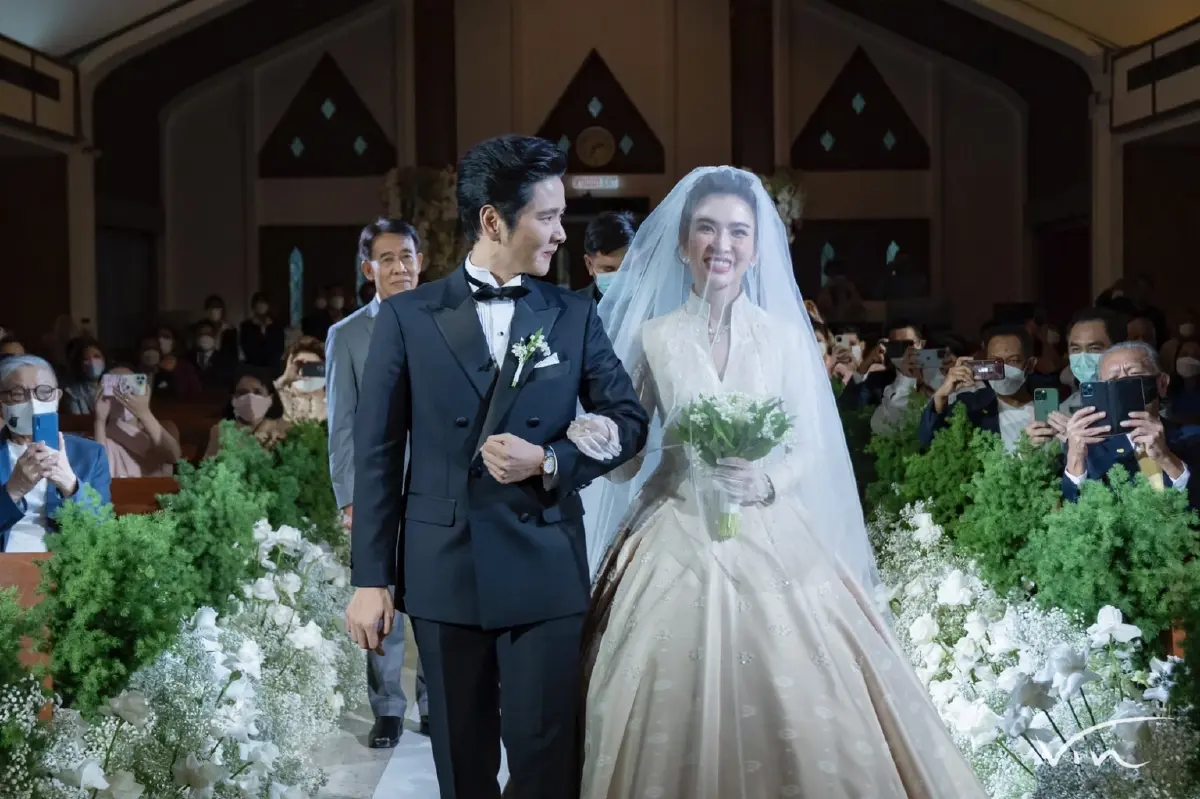 ประมวลภาพสุดประทับใจ โต๋ –ไบรท์ จูงมือวิวาห์หวานในแบบเรียบง่าย