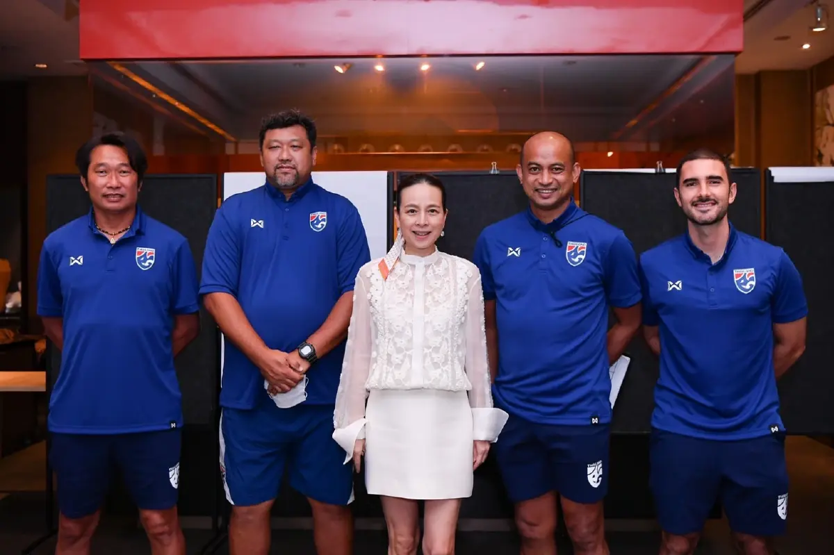 "มาดามแป้ง" เยี่ยมแคมป์ U23-ตั้ง "กฤษดา" กัปตันทีม