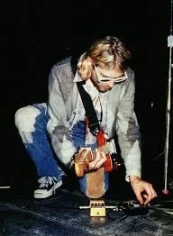 เฟนเดอร์ มัสแตง ของราชาเพลงกรันจ์  “เคิร์ท โคเบน” เคาะขายที่ราคา 150 ล้านบาท