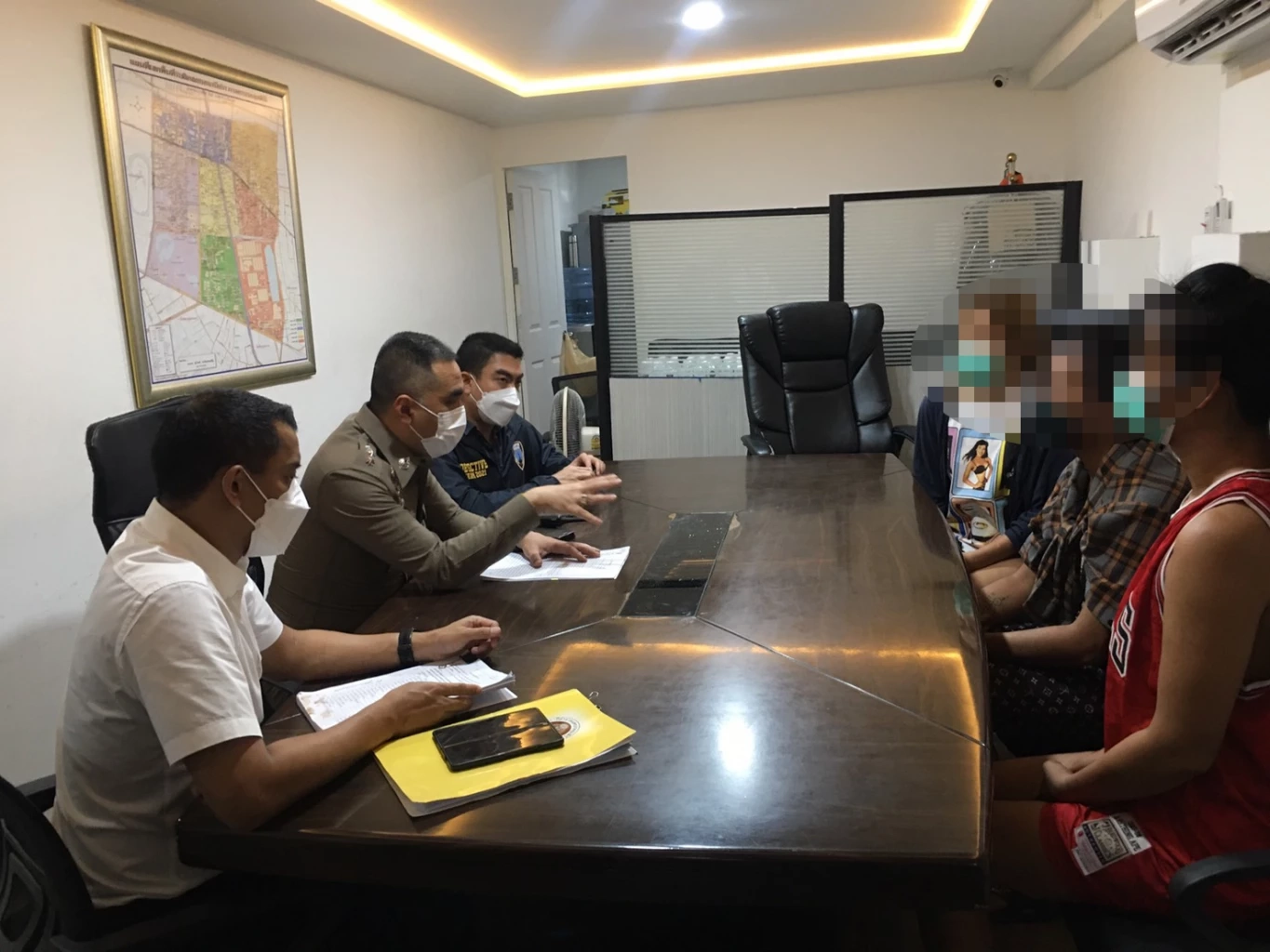 ปิด "789 บาร์" ย่านสุขุมวิท เชียร์แขก บังคับเยาวชนค้าประเวณี