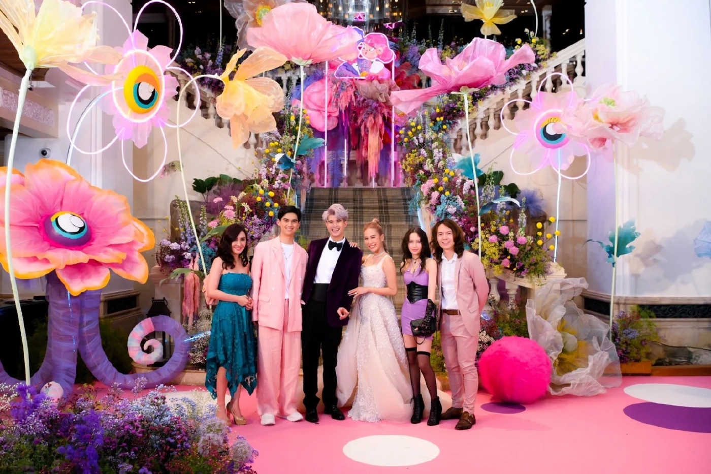 เก็บตกภาพฉลองมงคลสมรส  ปณต เก็ตสึโนวา - เนะ อโณทัย คนดังร่วมงานเพียบ