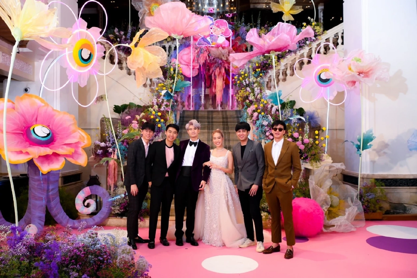 เก็บตกภาพฉลองมงคลสมรส  ปณต เก็ตสึโนวา - เนะ อโณทัย คนดังร่วมงานเพียบ