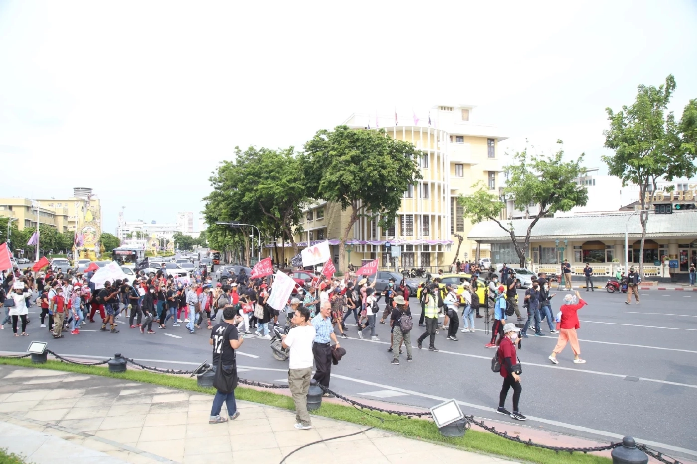 ประมวลภาพ ลานคนเมือง 24 มิถุนายน รำลึก 90 ปีการเปลี่ยนแปลงการปกครอง