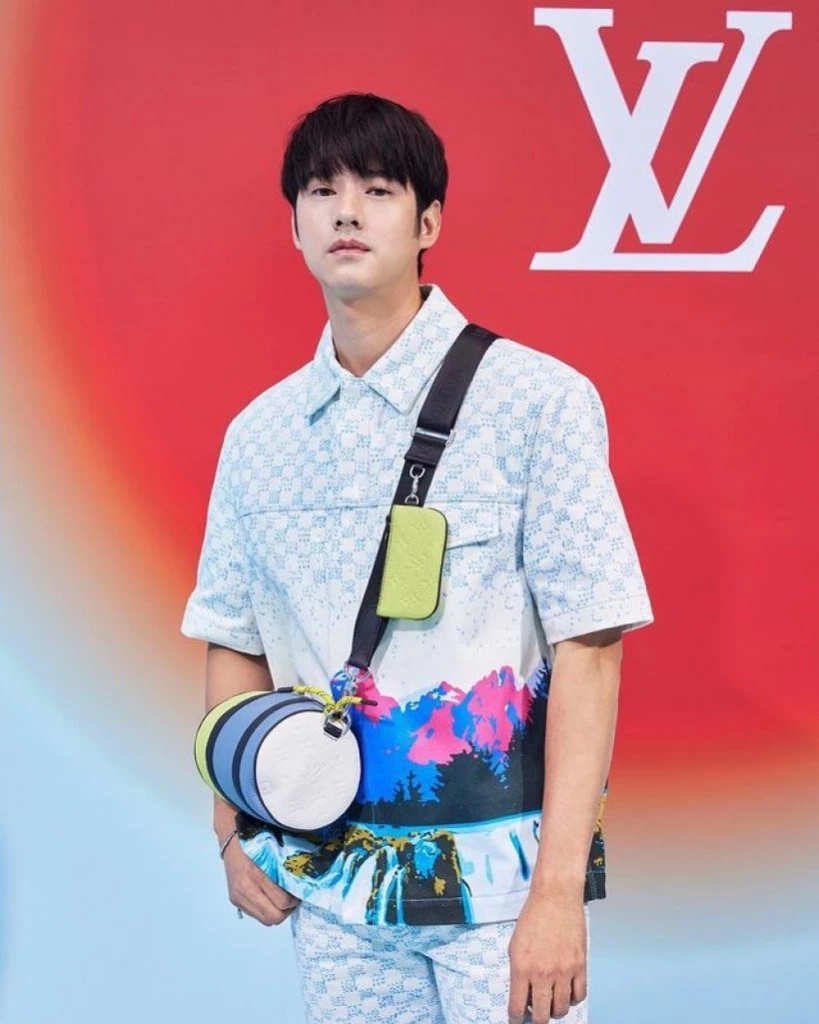 สองหนุ่มคนดัง ซันนี่ –มาริโอ้ นั่งฟรอนต์โรว์ ดูแฟชั่นโชว์ประคู่ “พัคโบกอม”