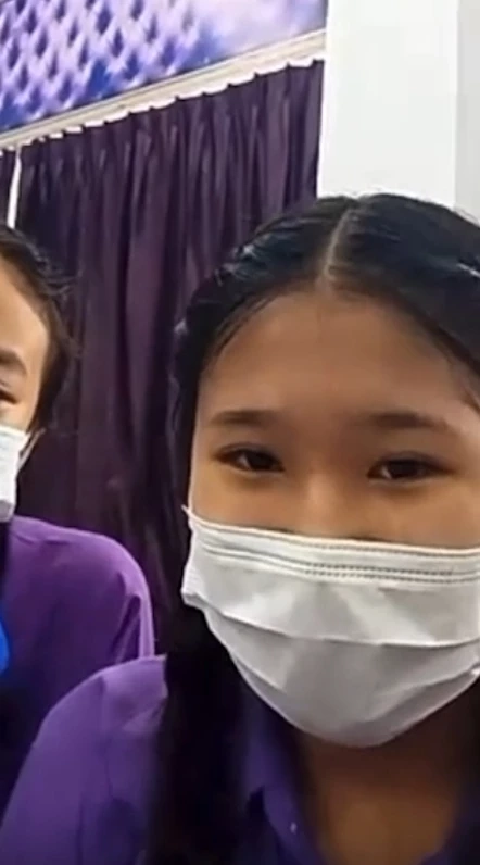 "ด.ญ." ชั้น ม.3 แจงดราม่าช่วย "นายกฯ" จับเมาส์ แค่ชี้ตัวไอคอนหน้าจอคอม