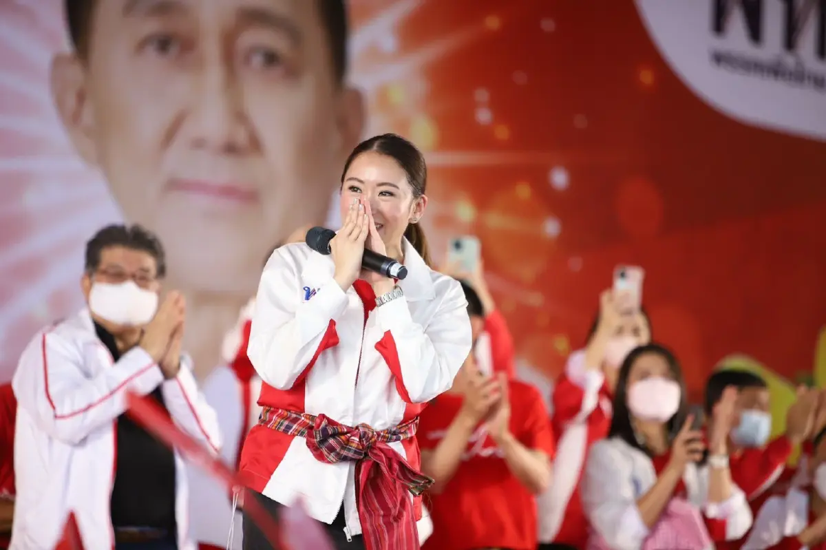 เพื่อไทยประกาศกร้าวยึดพื้นที่ศรีสะเกษคืนทุกเขตอ้อนขอแลนด์สไลด์ตั้งรบ.