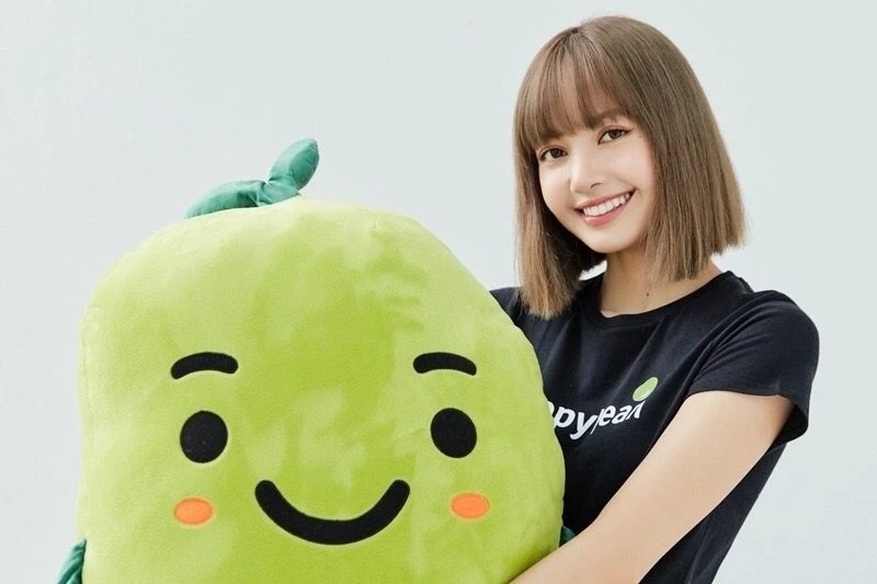 'ลิซ่า' เดินหน้ารีโนเวตอาคารเอนกประสงค์ เพื่อน้องๆ รร.โนนสุวรรณพิทยาคม