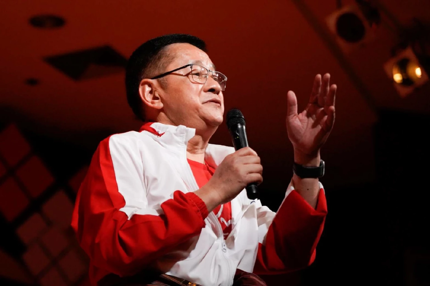 ประเสริฐ ทรัพย์รวงทอง เลขาธิการพรรคเพื่อไทย 