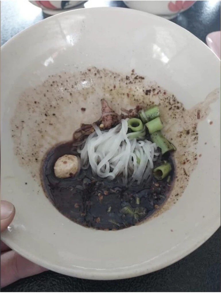 ชาวเน็ตโพสต์กินก๋วยเตี๋ยวเรือ 20 บาท เห็นปริมาณอึ้ง ชาวเน็ตถึงกับแซวลั่น