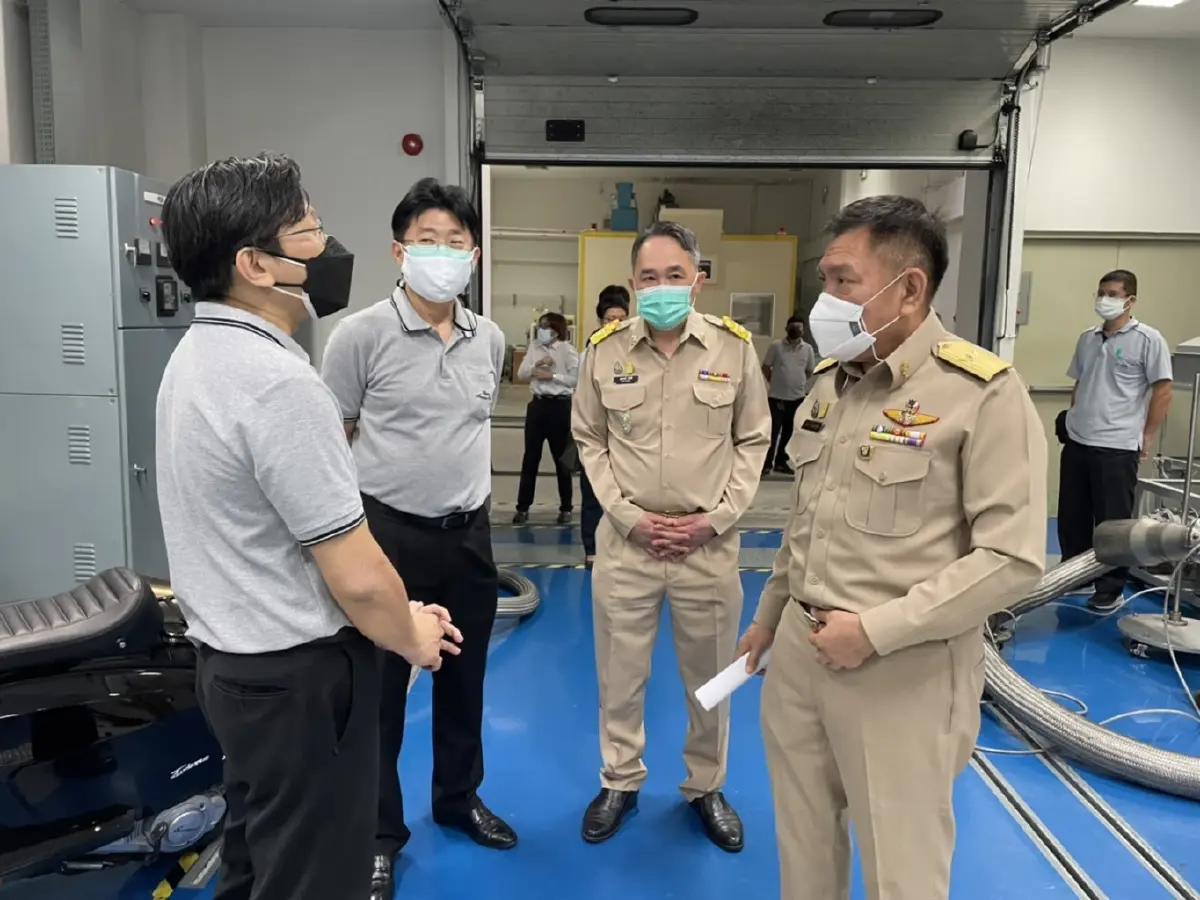 “สุชาติ” ชมการดำเนินงานสถาบันยานยนต์ ยกระดับการทดสอบมลพิษไอเสียรถยนต์