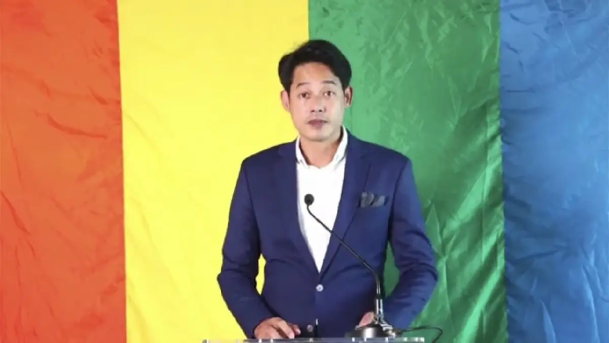 นายกรุณพล เทียนสุวรรณ รองโฆษกพรรคก้าวไกล 