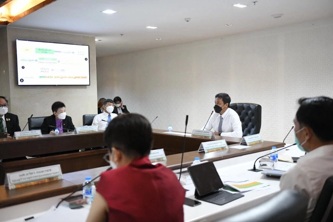 “ชัชชาติ” เล็งจัดระเบียบหาบเร่แผงลอย 30 จุดทั่วกทม หวังแก้ปัญหาปากท้องปชป.