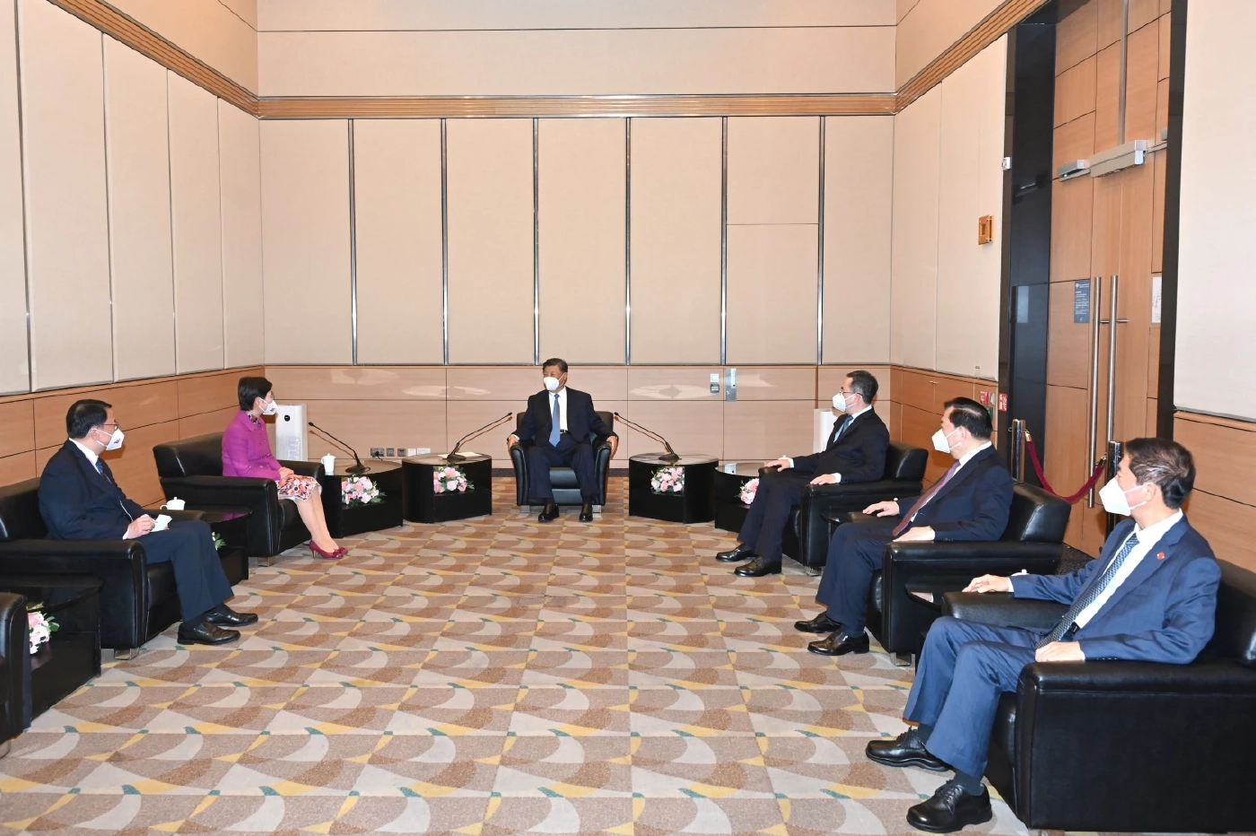 สี จิ้นผิง เยือนฮ่องกง ฉลอง 25 ปีคืนสู่จีน