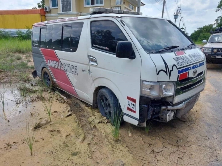 ตร.รวบยกแก๊ง "รถพยาบาล" ขนยาบ้า หนีกบดานฉะเชิงเทรา-จันทบุรี  