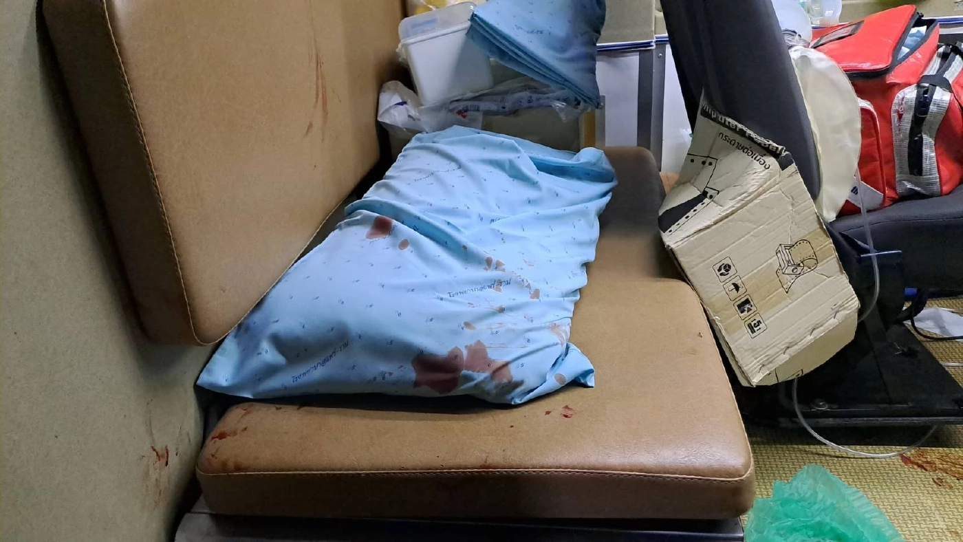 สภาพความเสียหายในรถฉุกเฉิน