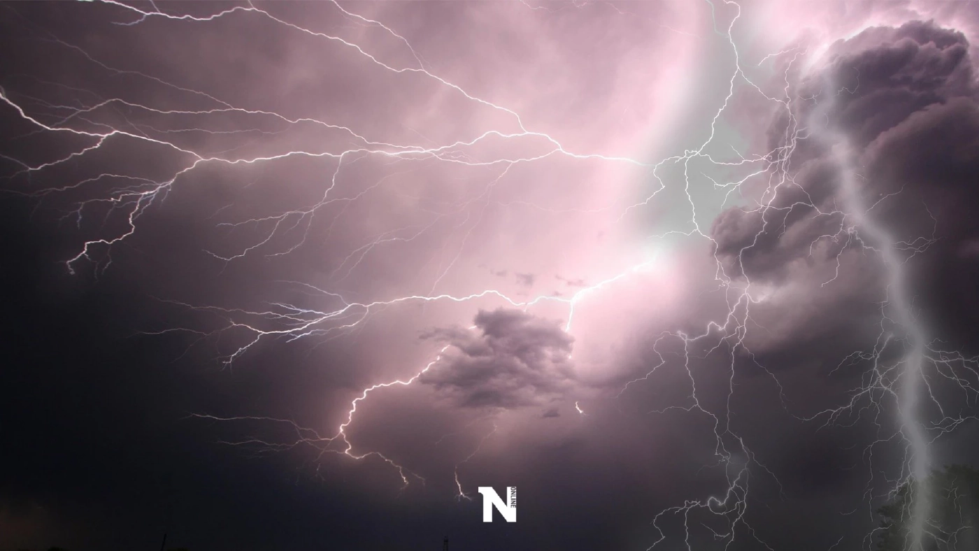 กรมอุตุฯ เตือนฝนฟ้าคะนองกระทบ 38 จว. "เหนือ-อีสาน-ใต้"อ่วม กทม.ฝนบ่ายถึงค่ำ