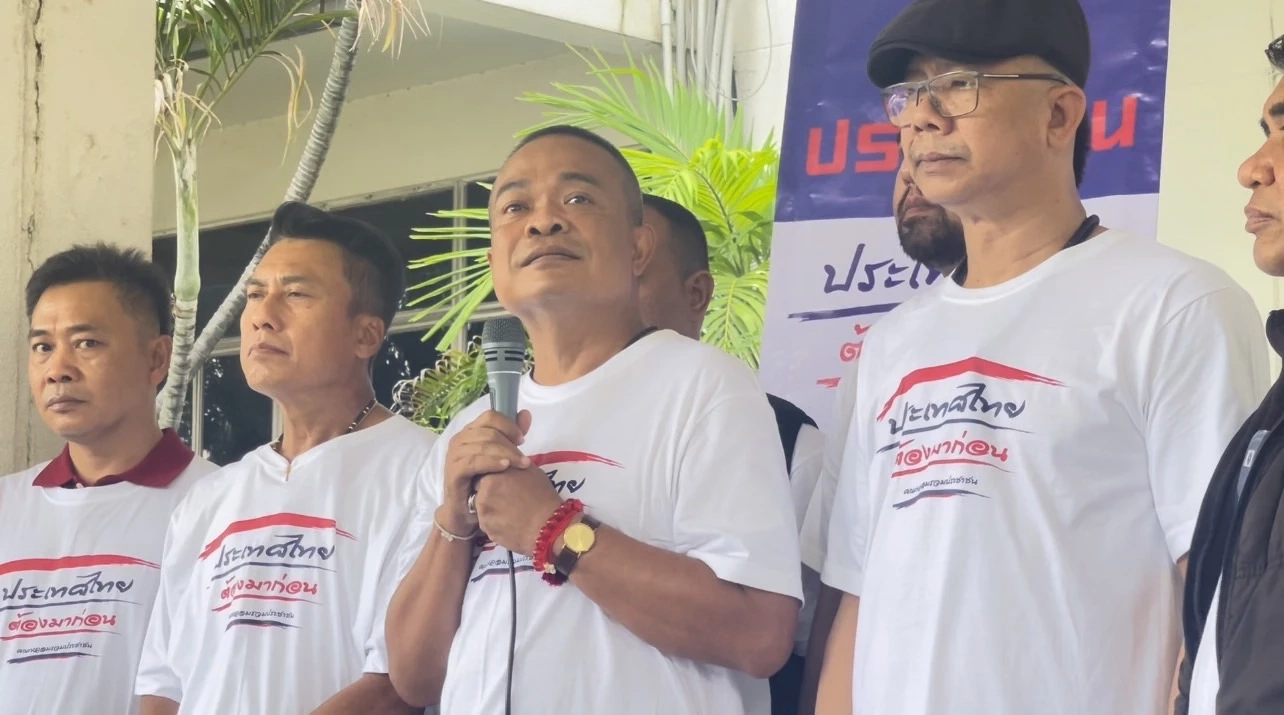 "จตุพร-ทนายนกเขา"บุกทำเนียบทวงถามนายกฯวิธีแก้ปัญหาพลังงาน