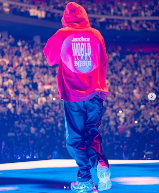 ช็อกแฟนคลับ! จัสติน บีเบอร์ หน้าเป็นอัมพาตเพราะไวรัส (ชมคลิป)