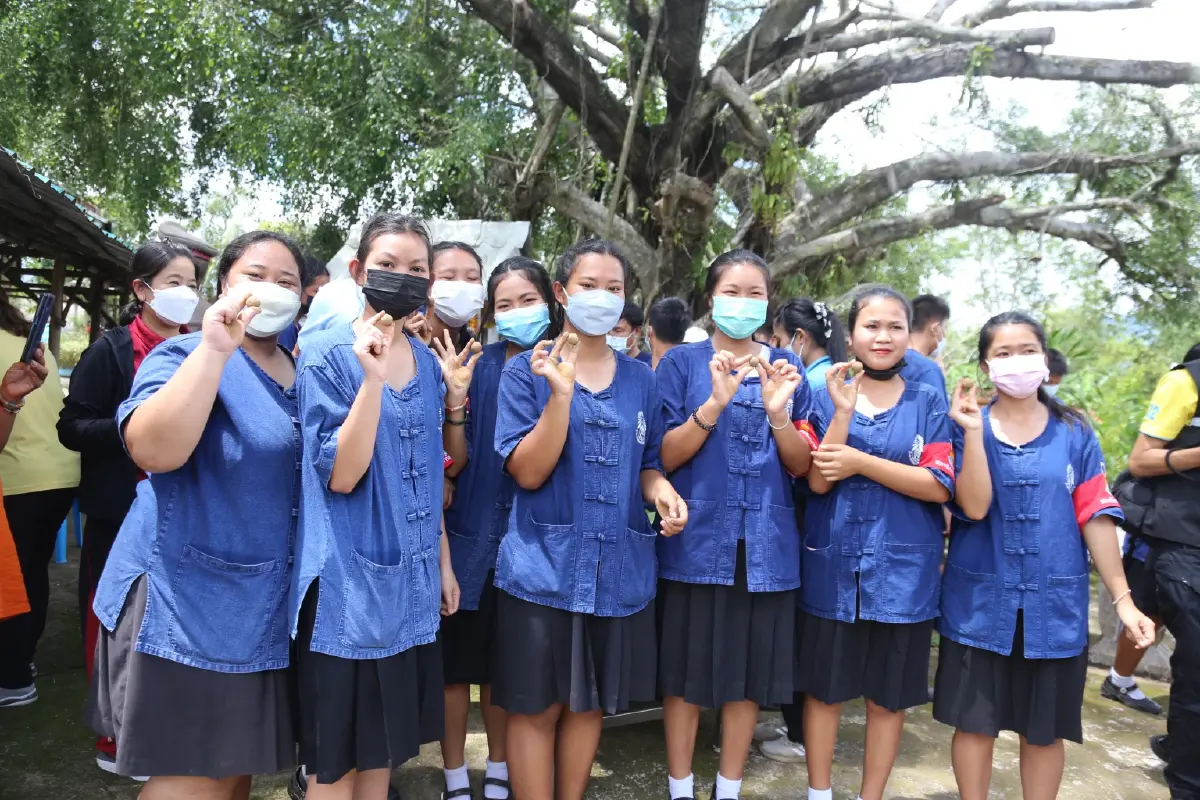 “ปลูกป่าลอยฟ้า 2022” กิจกรรมหนังสติ๊ก ดูแลป่าทับลาน