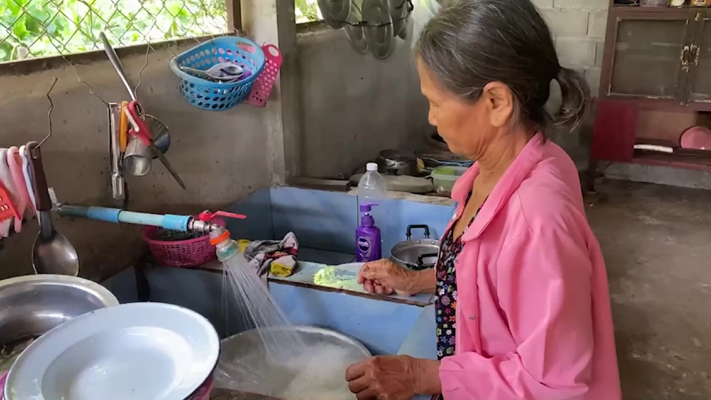 อบต.กระทืบลูกบ้านโวยน้ำประปาขุ่นผ่านเฟซบุ๊ก