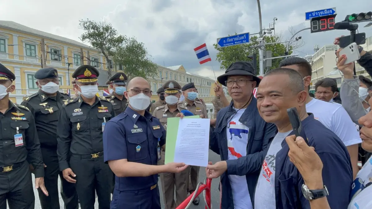 “จตุพร-ทนายนกเขา" บุกกลาโหม ยื่นหนังสือต้านสนธิสัญญาอินโด-แปซิฟิก